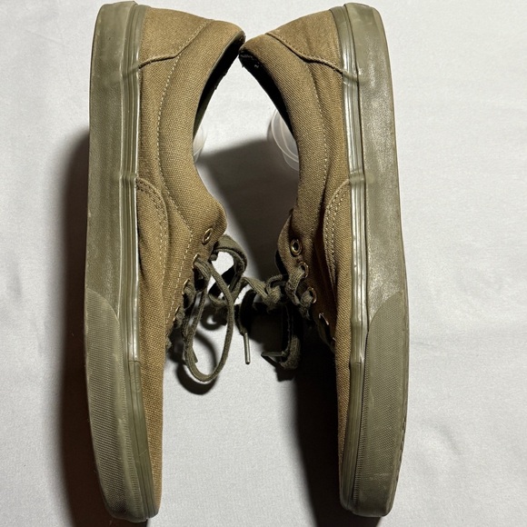 Vans “Eras” Army Green Gumsole - Picture 1 of 10